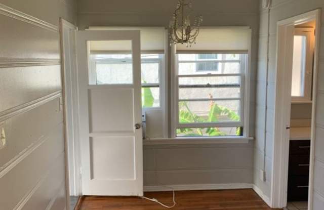 6069 Lexington Gallery 2