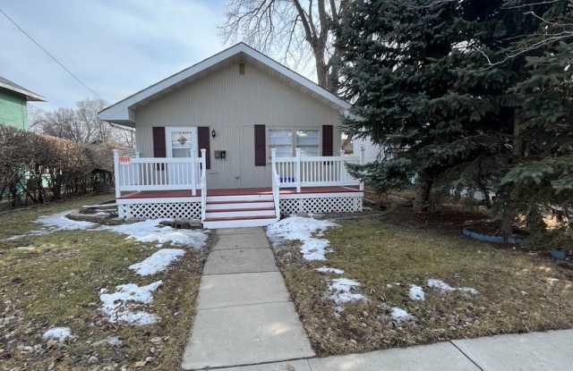 4 Bedroom 2 Bathroom House photos photos