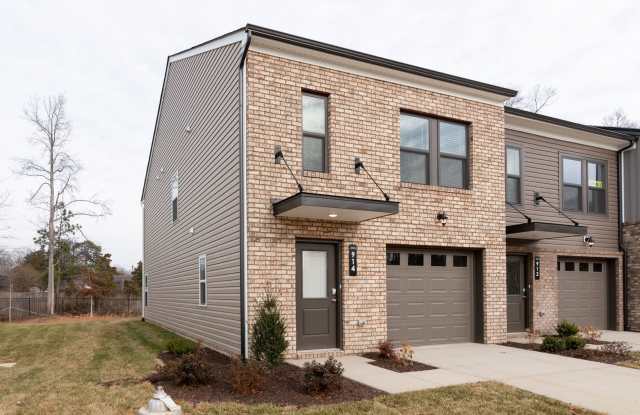 914 Encore Autumn Lane - Beautiful, Newly-built 3 Bedroom, 2.5 Bathroom Townhome, located in Henrico County! photos photos