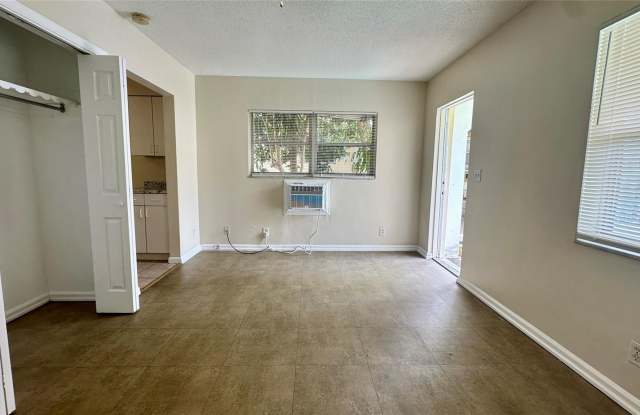 1973 NE 4th Street unit: 6 photos photos