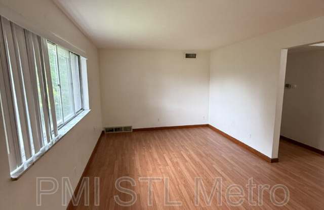 4838 South Broadway Street Unit C Gallery 2