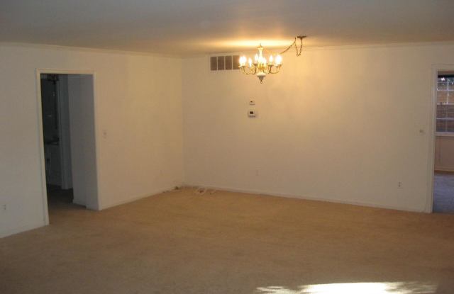 4859 SANGAMORE RD #30 Gallery 4