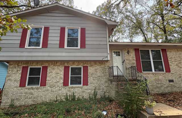Spacious 4 bedroom, 2 bath home in NLR. Fully Updated! Gallery 1