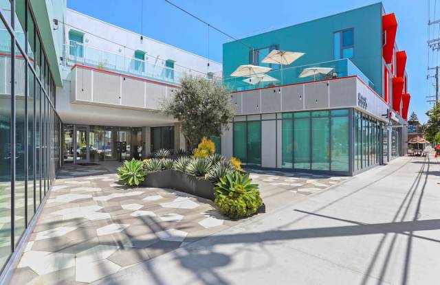 Zoe Lofts Gallery 3