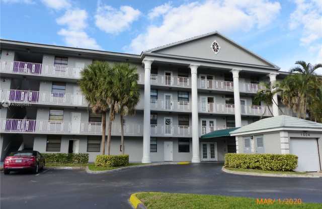 1504 Whitehall Dr - 1504 White Hall Drive, Davie, FL 33324