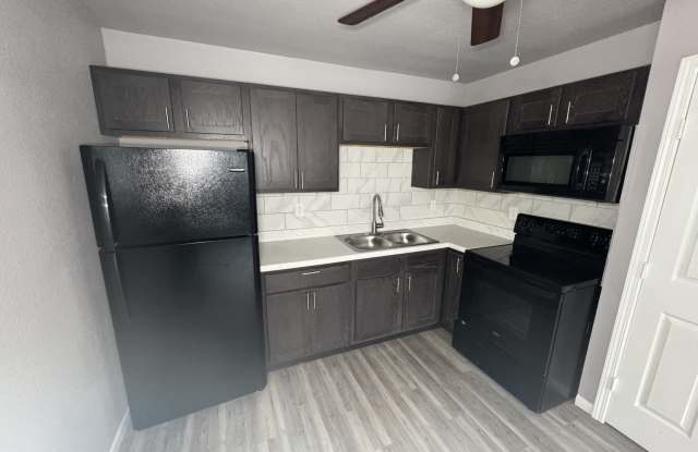 2810 Cedar Circle - 4 Gallery 4