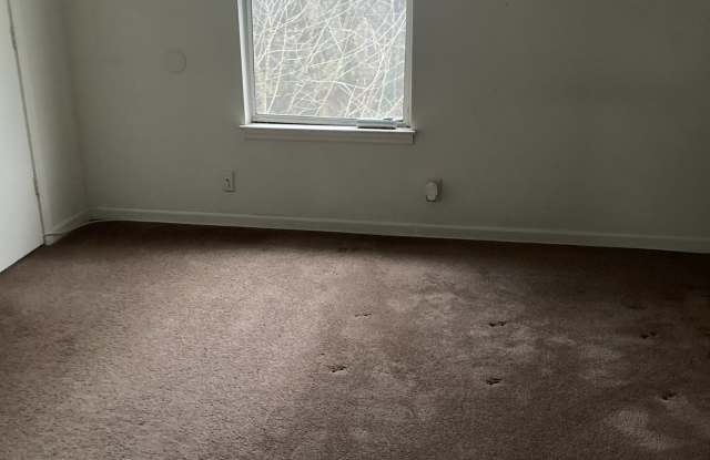 2222 Pennington Ave Gallery 2