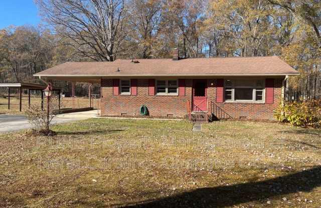 678 Hillsborough Rd photos photos