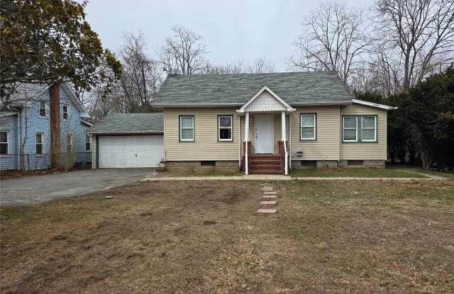 5 Cedar Road E photos photos