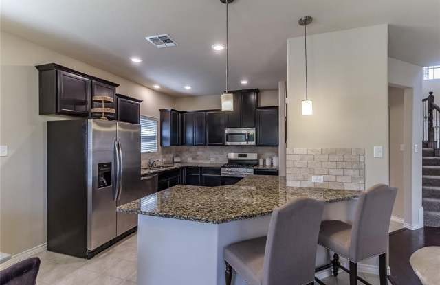 9808 Diamondback Gallery 3