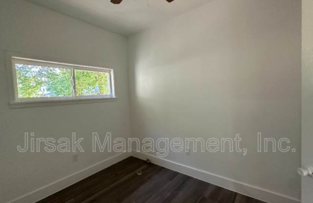 102 7th Street SW photos photos