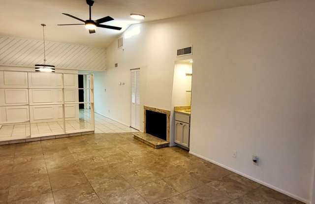 **AFFORDABLE 2 BEDROOM CONDO IN WEST PHOENIX – READY TO RENT!** Gallery 3