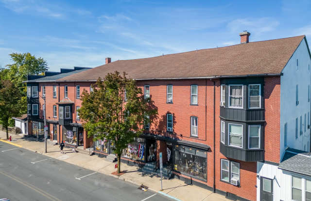 Spacious 4-Bedroom Home Near Kutztown University – Prime Downtown Location photos photos