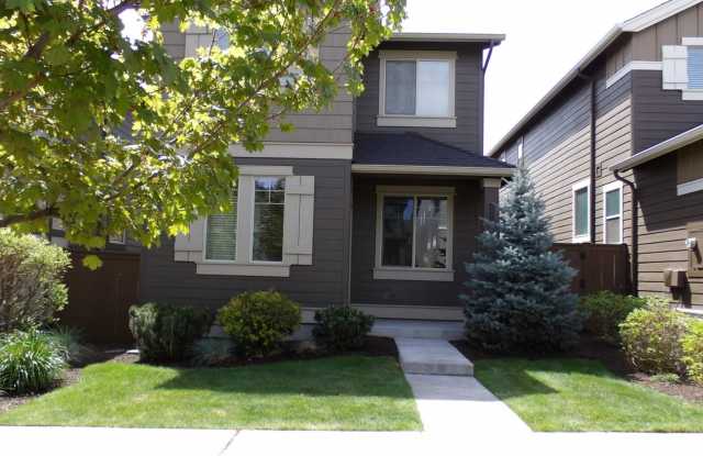 20801 NE SIERRA DRIVE, BEND, OREGON 97701 -  McCALL LANDING photos photos