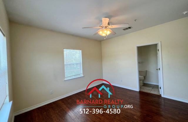 Available Now: 3 Bed/2 Bath Walking Distance to Downtown! Gallery 4