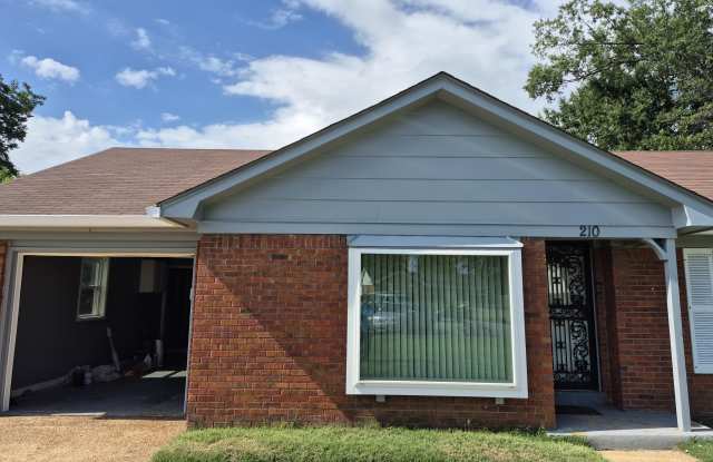 210 Neely Cove Gallery 1