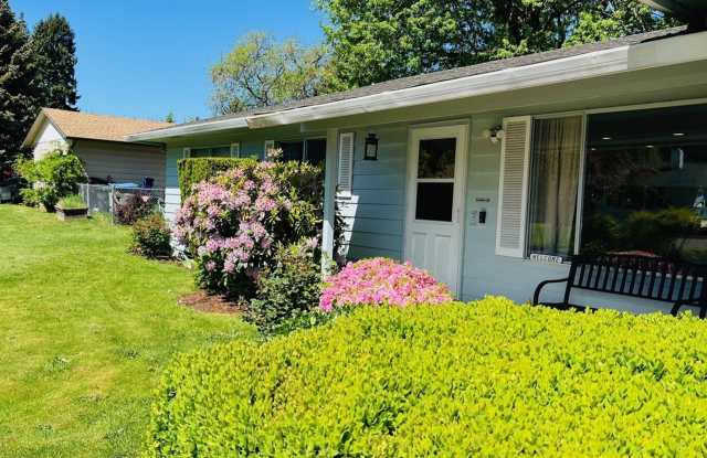 Tigard Home with Fenced Backyard Near Parks! photos photos Tigard Home with Fenced Backyard Near Parks! photos photos