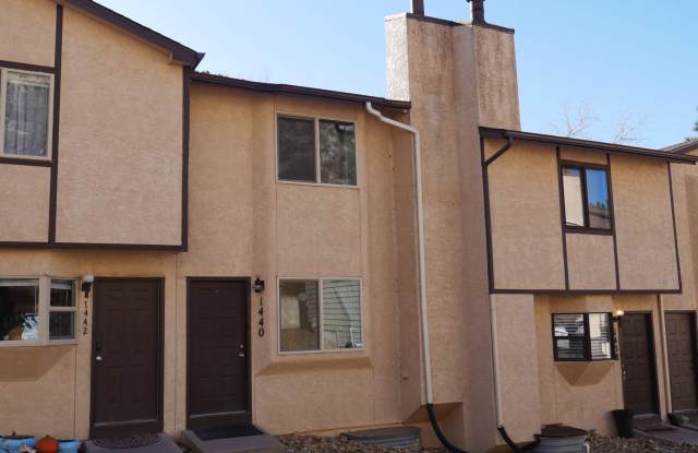 3 Bedroom 2.5 Bath Townhome with Great Mountain Views with AC photos photos