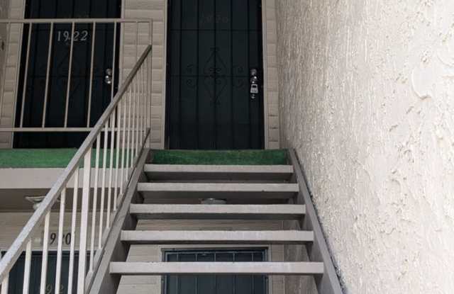 Spacious one bedroom near The Mall of Millenia photos photos