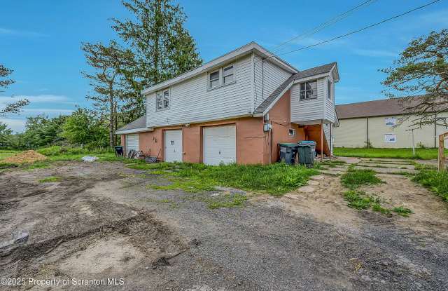 664 Laurel Drive unit: Rear - 664 Laurel Drive, Monroe County, PA 18466