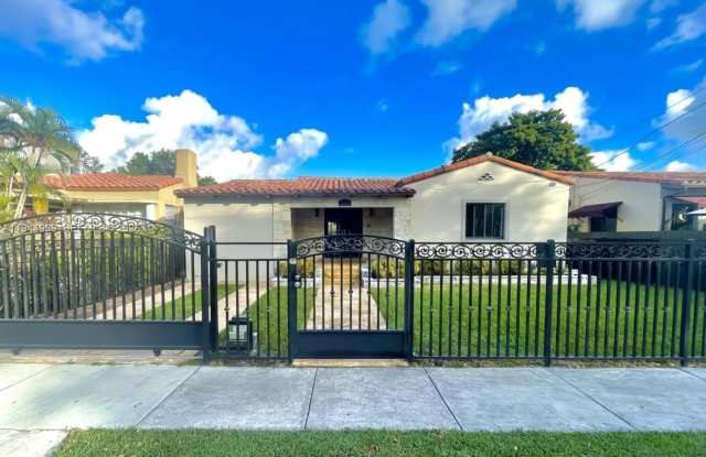 3069 SW 21st St photos photos