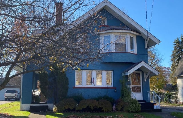 1937 Everett Avenue - 1937 Everett Avenue, Youngstown, OH 44514