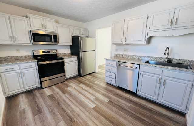 3 Bedroom 2.5 Bath Townhouse Gallery 3