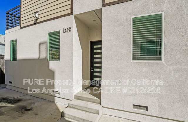 1342 N Kenmore Ave photos photos