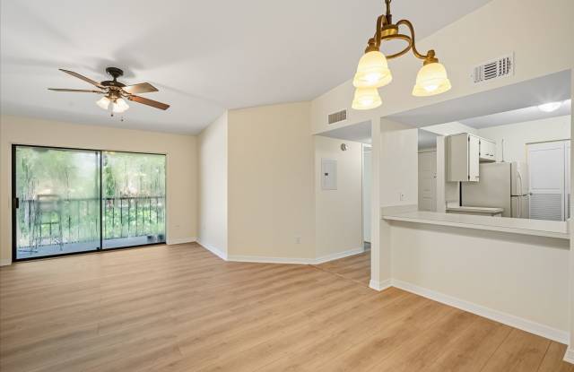 Affordable 2/2 Temple Terrace Condo Gallery 4