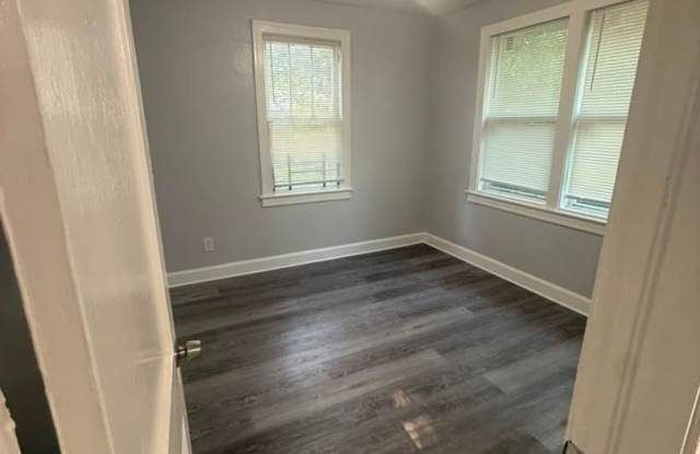 Fully Renovated 3/1 -Single Family  Available for Immediate Rent! Gallery 3