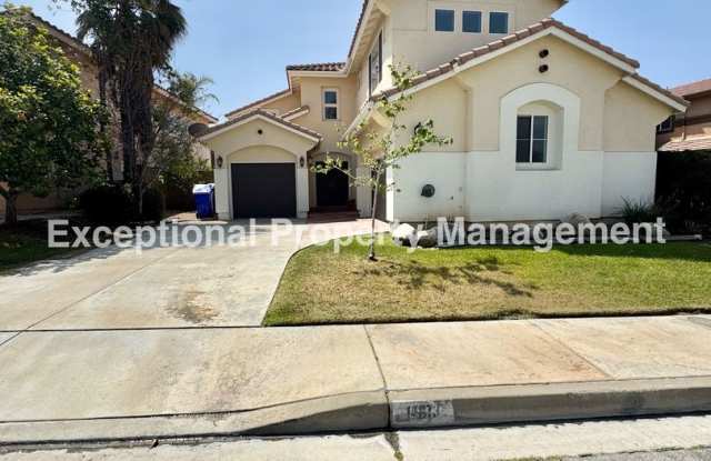 Ready to move in 4 bedroom 3 bath home with a loft and 3 car garage! photos photos