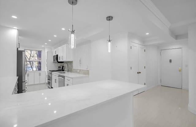 3755 Henry Hudson Pkwy Apt 4H Gallery 2
