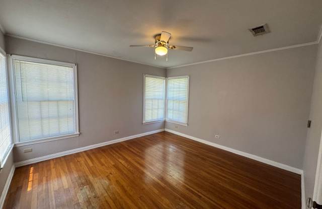 3515 E Brookview Gallery 4