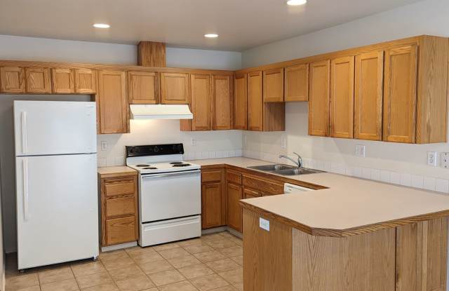 2-Bedroom, 1-Bath Duplex In Thurston Area of Springfield! photos photos