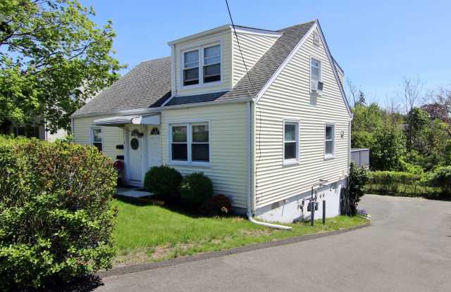 261 East Avenue photos photos