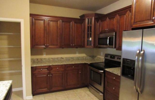 3BR 2BA Townhome off Wrightsboro Rd. Gallery 3
