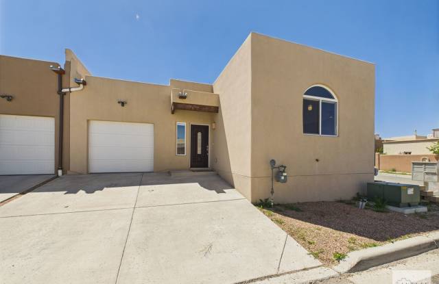 Bright  Airy | Spacious Kitchen, A/C  Garage | Quiet Central Location photos photos