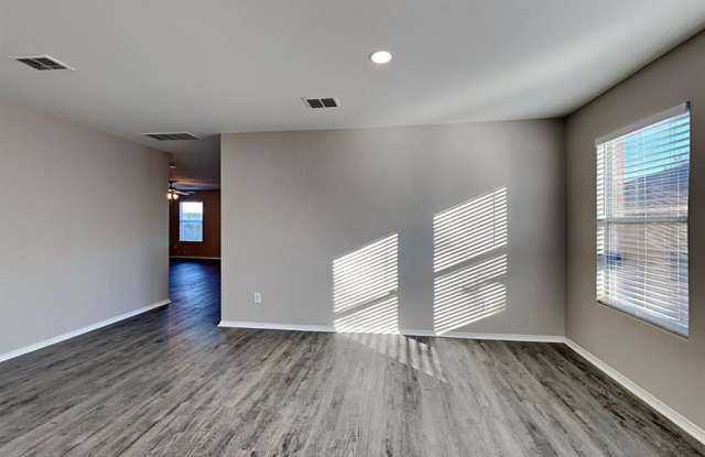 2528 Clear Brook Drive Gallery 4