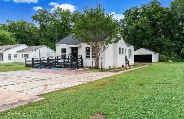 2650 Old Minden Road - 2650 Old Minden Road, Bossier City, LA 71112 2650 Old Minden Road - 2650 Old Minden Road, Bossier City, LA 71112