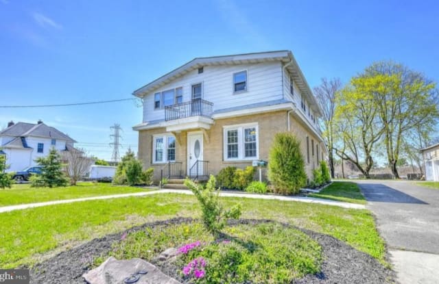 5 N ARLINGTON AVENUE - 5 North Arlington Avenue, Berlin, NJ 08009