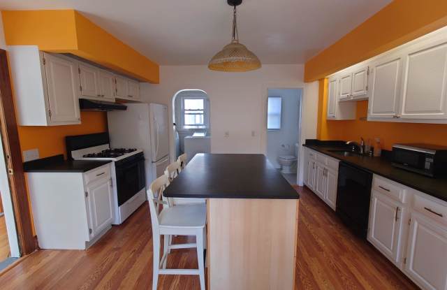 11 Hinckley St - 11 Hinckley Street, Somerville, MA 02145