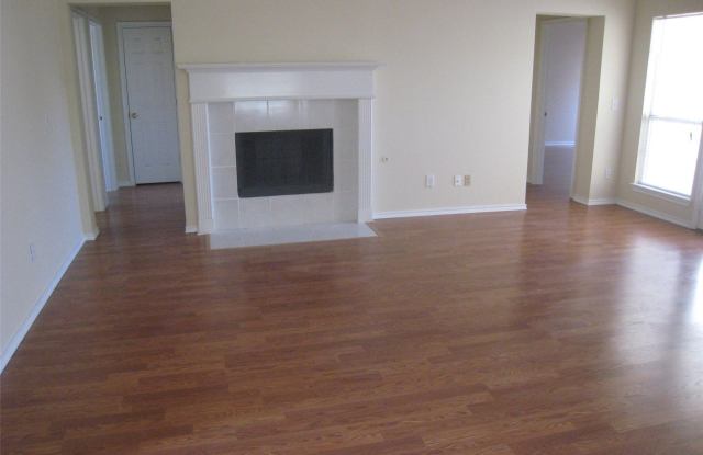 8140 Wales Drive Gallery 2