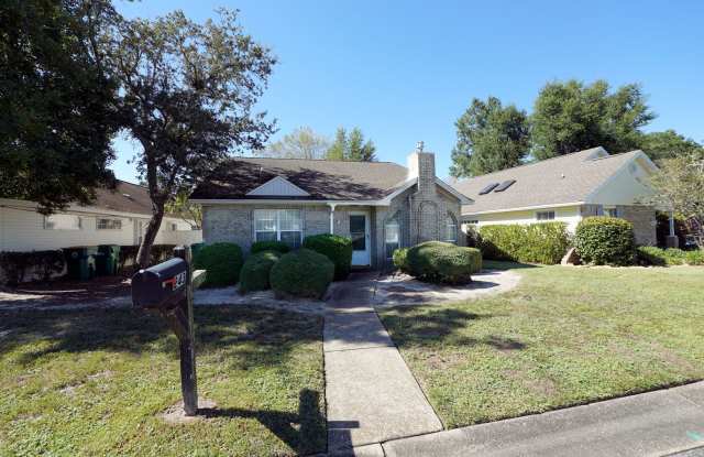 Charming 3-Bedroom Home in Bluewater Bay Gallery 3