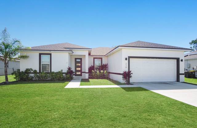 Home in Poinciana, FL now available! photos photos
