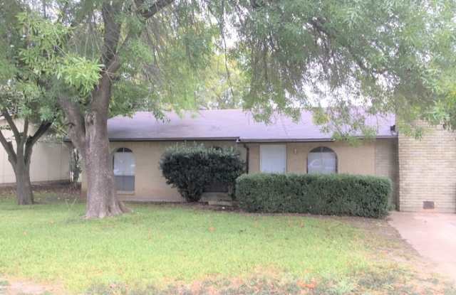 117 Cooper Street - 117 Cooper St, Cedar Hill, TX 75104