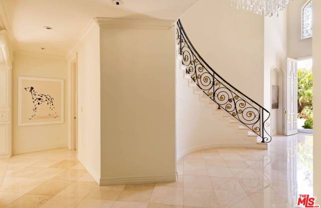 166 N Mccadden Pl Gallery 4