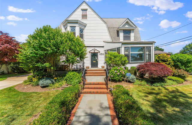 486 Oxford Road photos photos