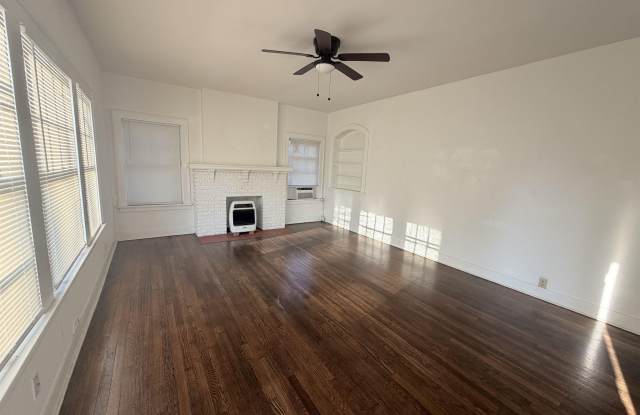 1612 COLLINS AVENUE Gallery 3