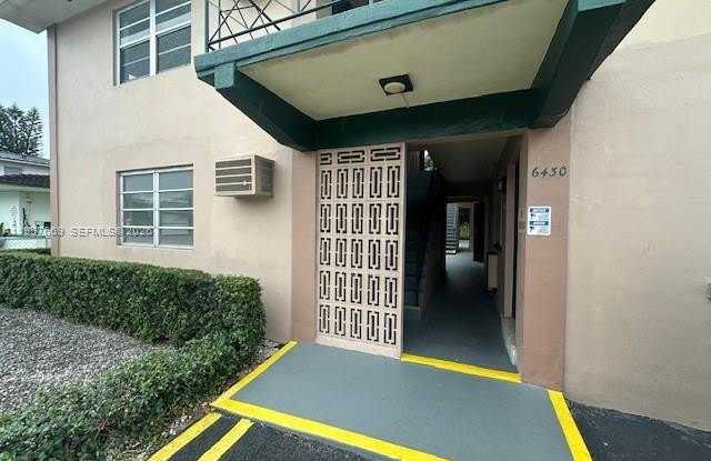 6430 W Flagler St photos photos