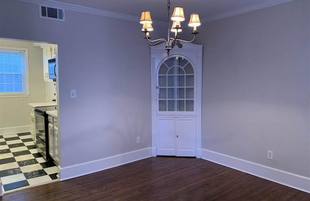 2809 S 13TH AVENUE Gallery 4